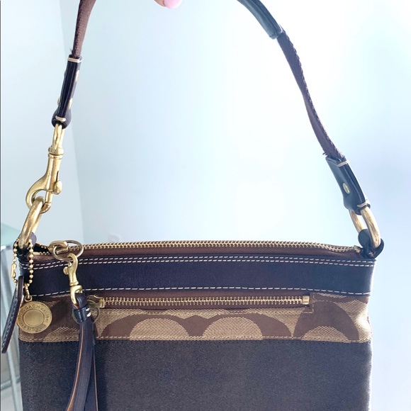 Coach Shoulder Bag - Picture 2 of 7